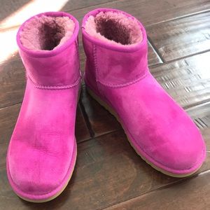 Hot pink short Uggs